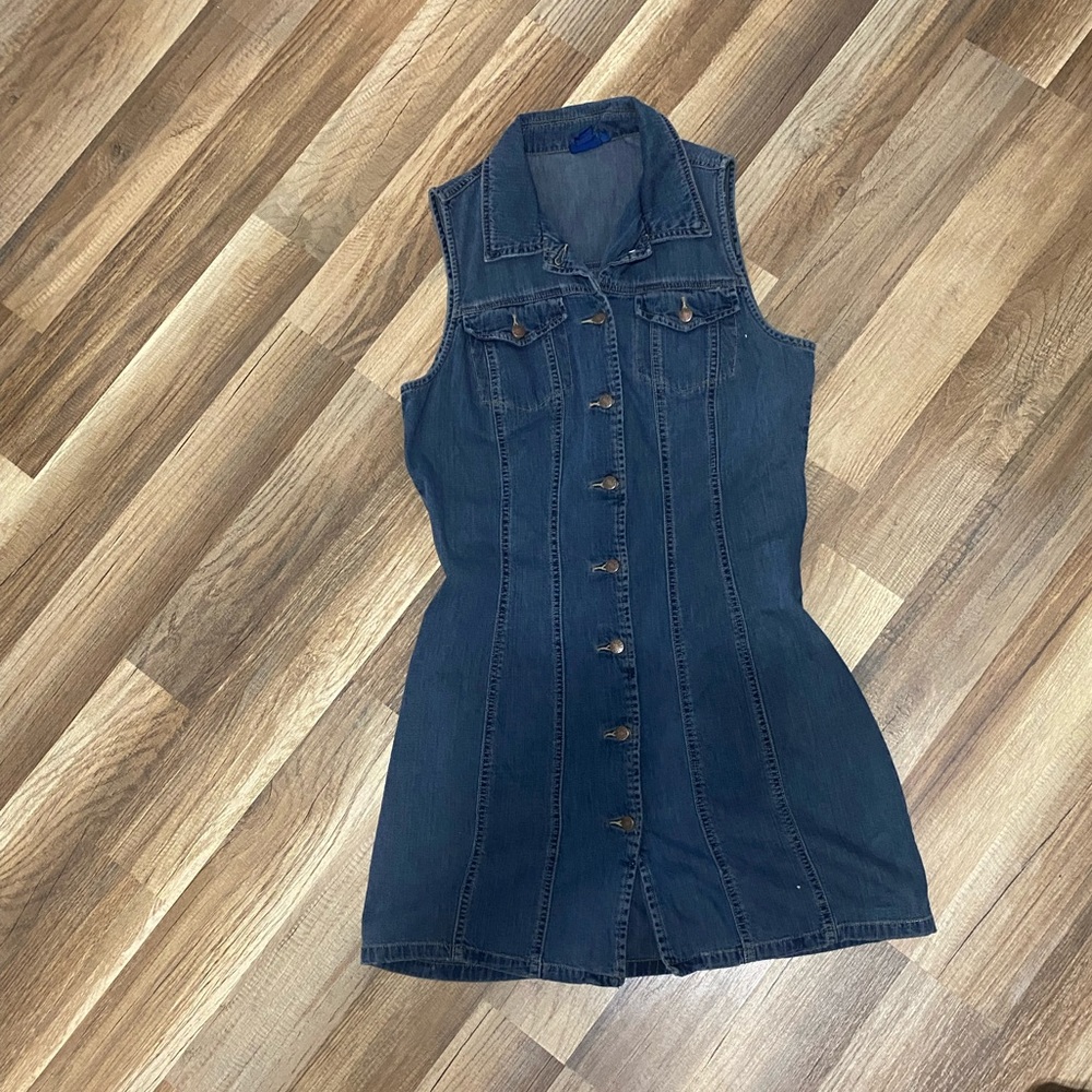 Jean dress super cute for fall to pair with docmartins!!